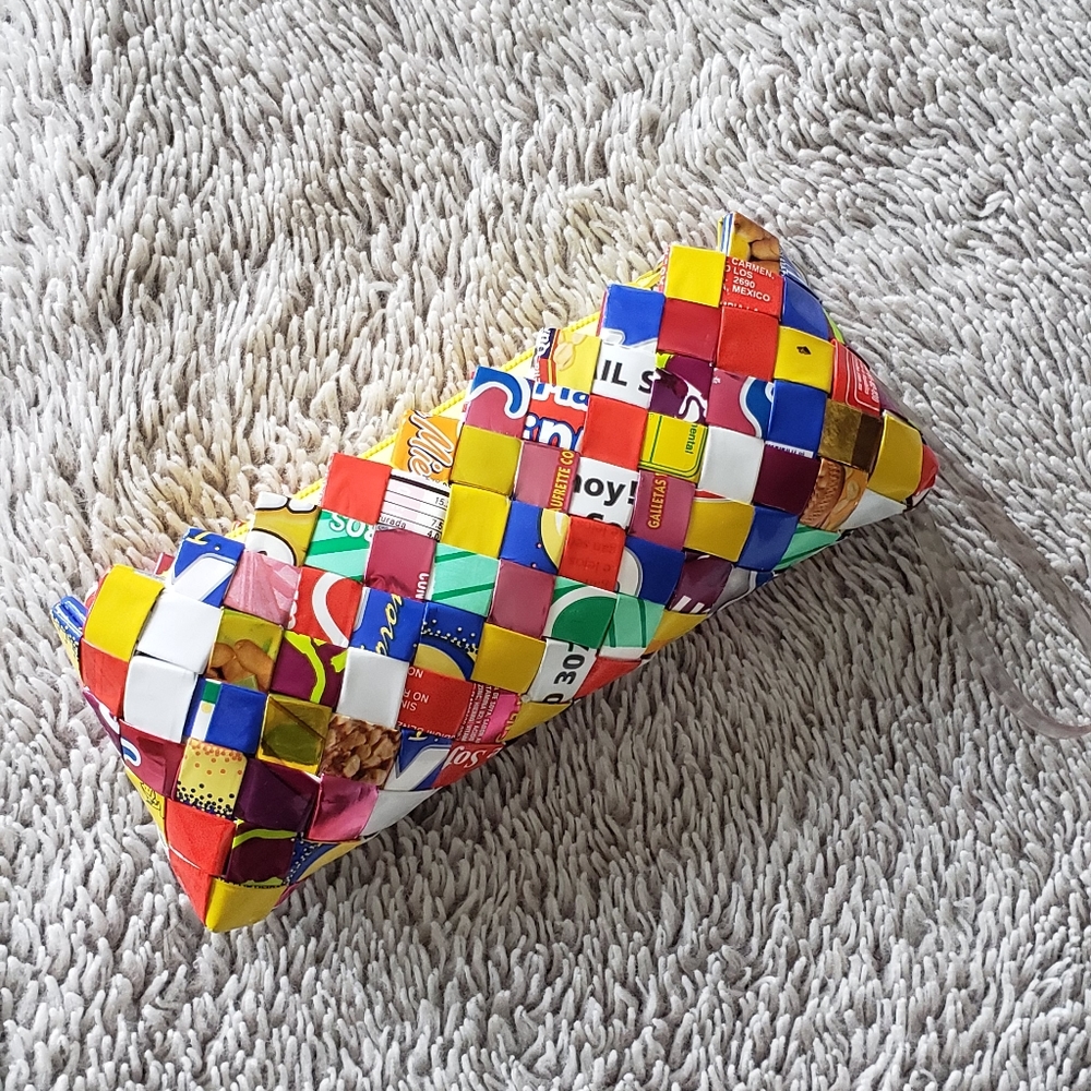 Candy wrapper wristlet